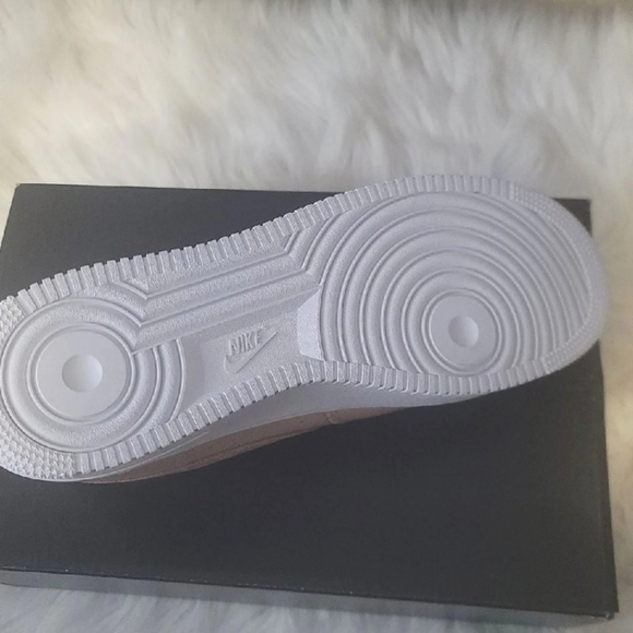 Nike Air Force 1 Low Tan - Picture 4 of 5